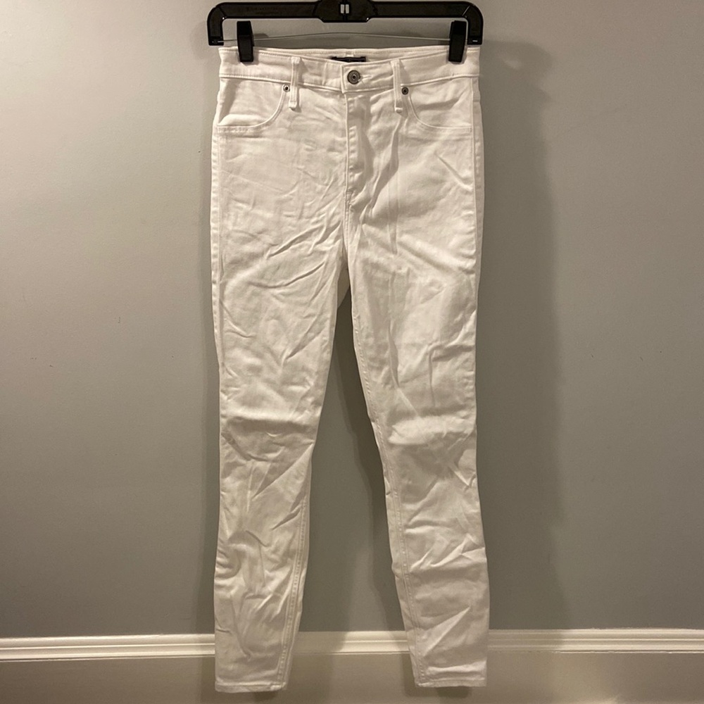 Abercrombie & Fitch High Rise White Jean. Size 2 or 26